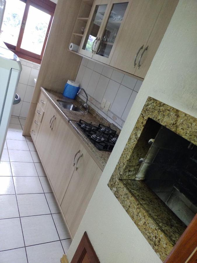 Apartamento Ensolarado no Centro de Gramado Exterior foto