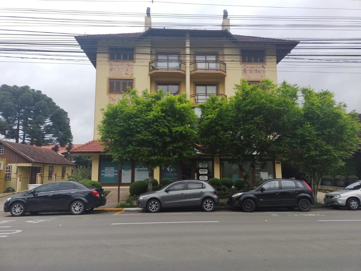 Apartamento Ensolarado no Centro de Gramado Exterior foto