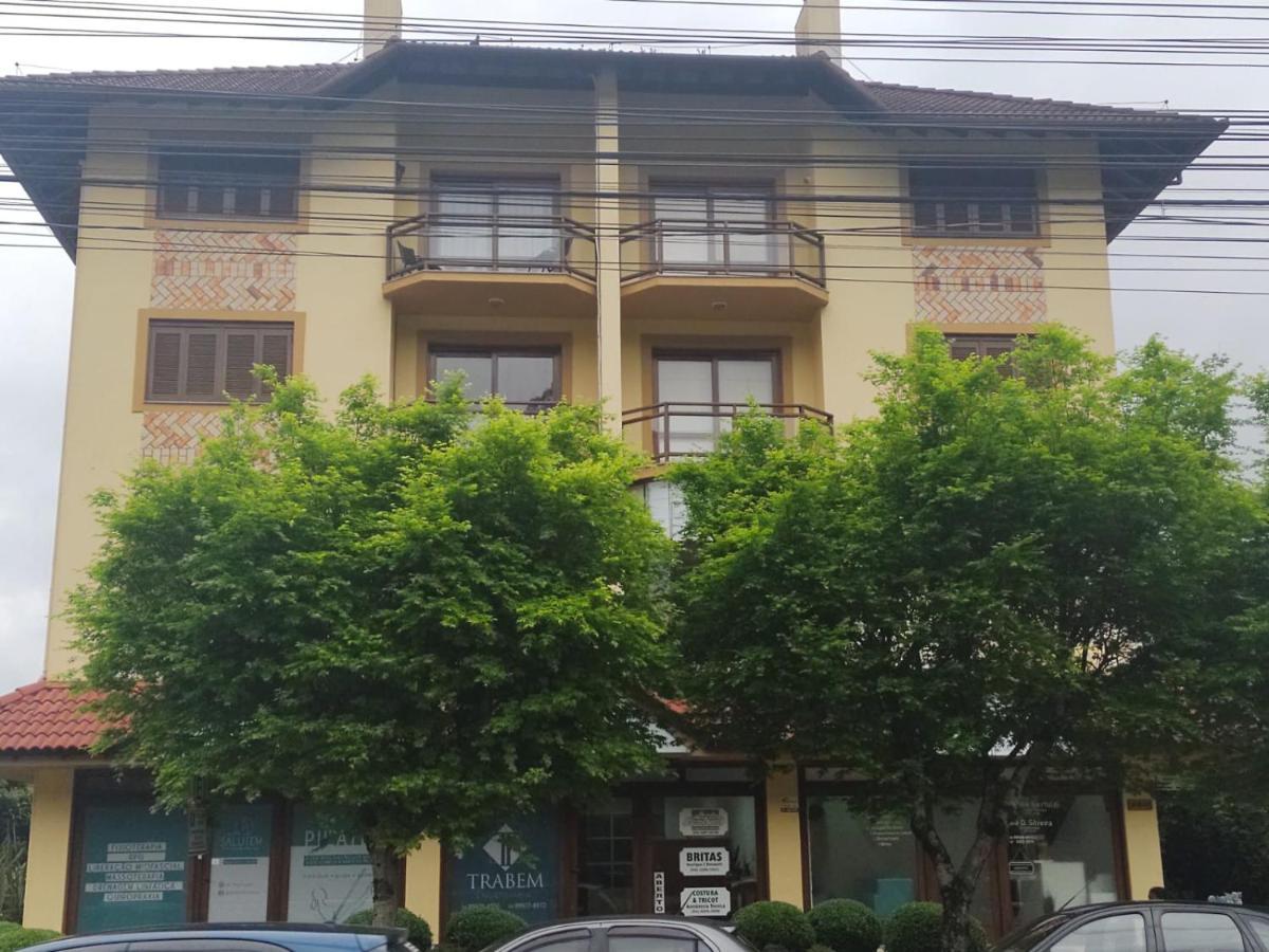 Apartamento Ensolarado no Centro de Gramado Exterior foto